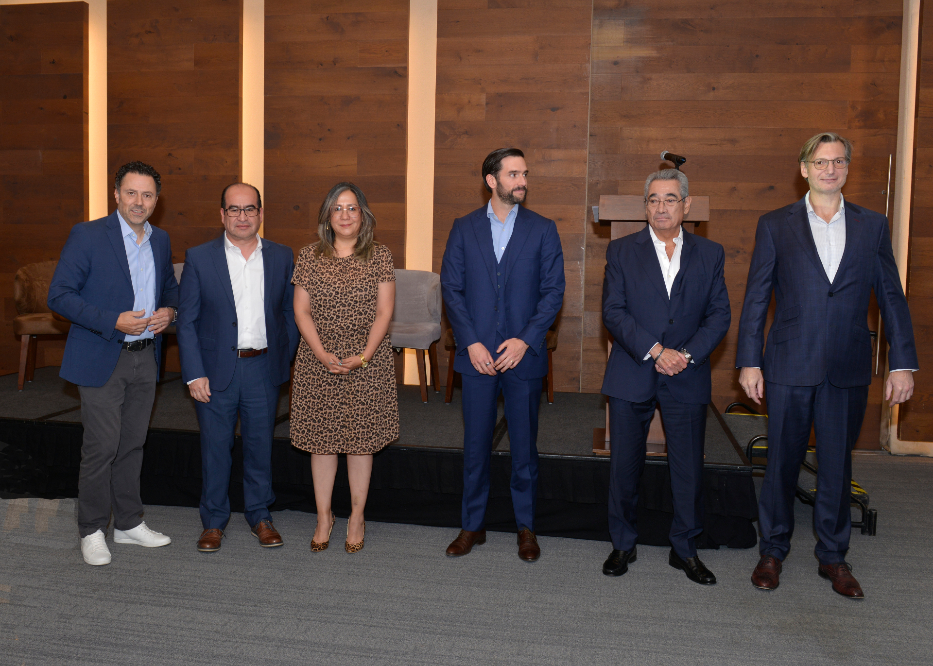 Integrantes del Consejo Directivo 2026 – 2027 del Club de Editores